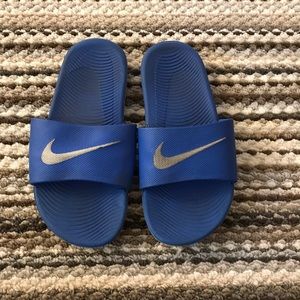 Nike slides